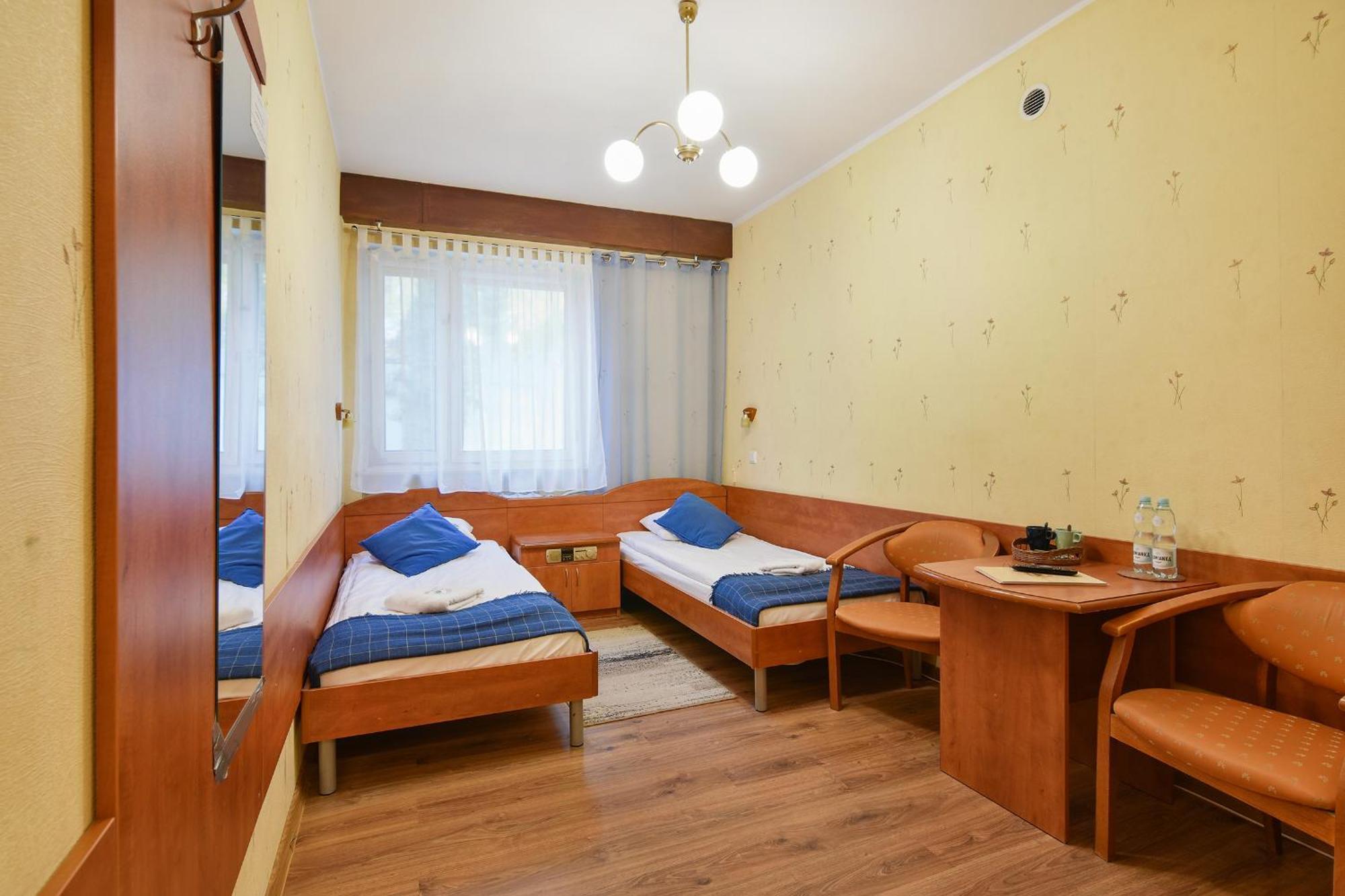 Lesny Osrodek Szkoleniowy W Puszczykowie Puszczykowo Exterior foto