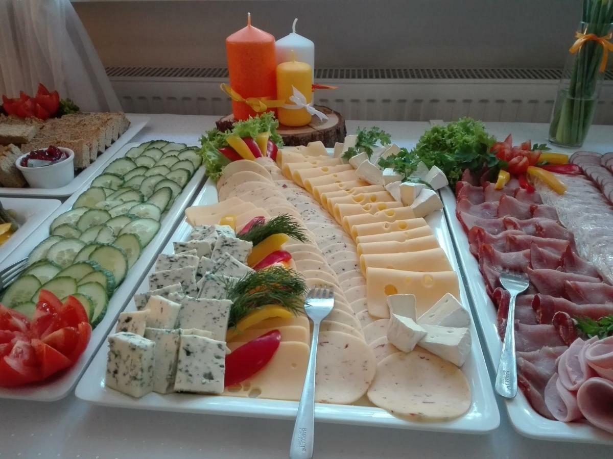 Lesny Osrodek Szkoleniowy W Puszczykowie Puszczykowo Exterior foto
